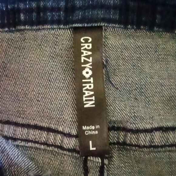 Crazy train denim shorts size L - Picture 5 of 5